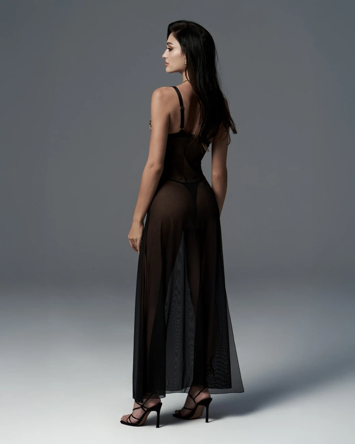 Długa koszulka nocna z rozcięciem i stringi