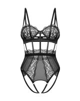 Body z odważnymi wycięciami i otwartym krokiem