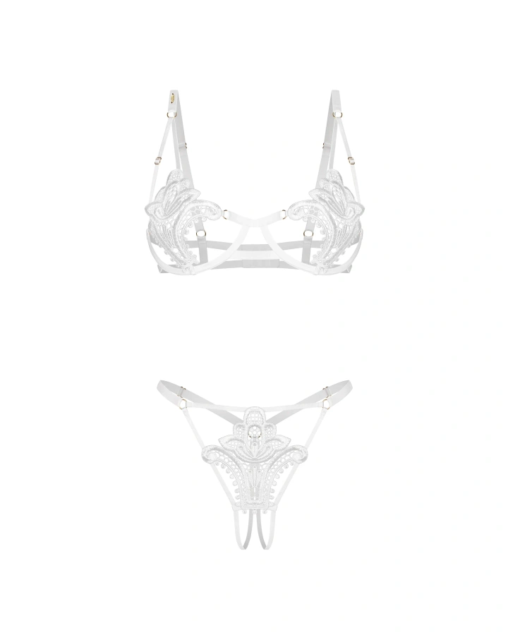 Biały komplet z koronką i ozdobnymi paskami