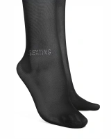 Rajstopy z otwartym krokiem i napisem "SEXTING"