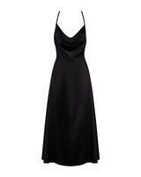 Czarna sukienka z odkrytymi plecami