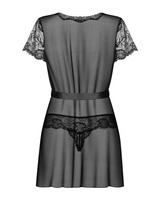 Uroczy peniuar i stringi