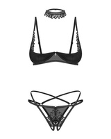 Półbiustonosz, otwarte stringi i choker