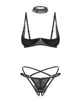 Półbiustonosz, otwarte stringi i choker
