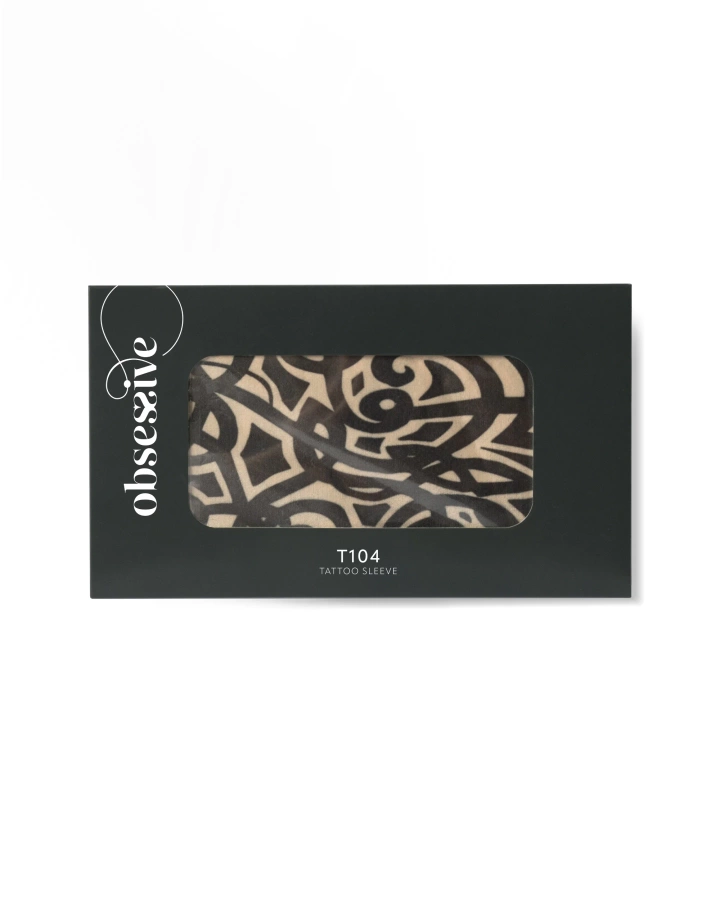 Rękaw z tatuażem typu tribal