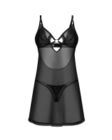 Zmysłowa, prześwitująca koszulka i stringi