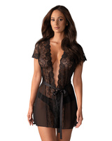 Uroczy peniuar i stringi